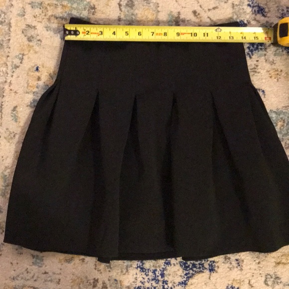 Express Black Pleated Flare Skirt - Picture 7 of 8